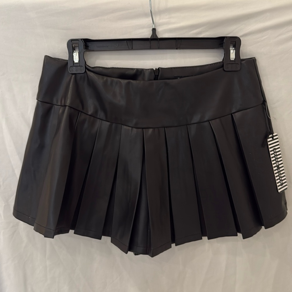 Haute Monde Skirt Women's Size medium  Black Mini Faux Leather